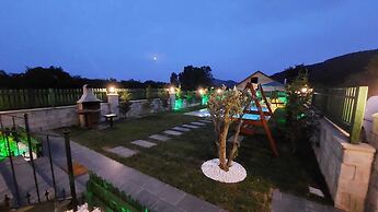 Villa Zeren Bungalov