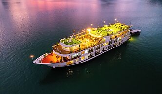 Halong Aquarmarine Royal Cruise