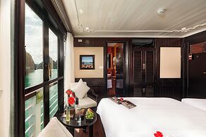 Halong Aquarmarine Royal Cruise