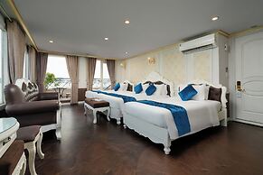 Halong Aquarmarine Royal Cruise