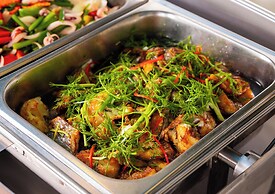 Halong Aquarmarine Royal Cruise