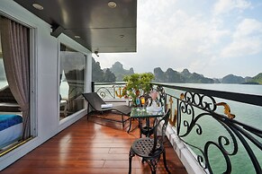 Halong Aquarmarine Royal Cruise