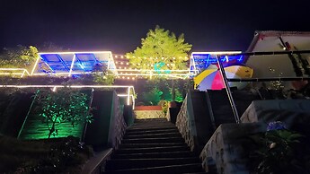 Tourist Land Resort City View Delux
