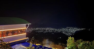 Tourist Land Resort City View Delux