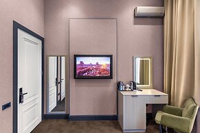 Nizami Central Park Hotel