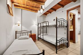 Countryside Apartment 1 With Shared Swimming Pool