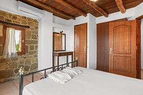 Countryside Apartment 1 With Shared Swimming Pool