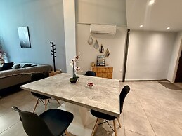 Thissio Luxury Apartment