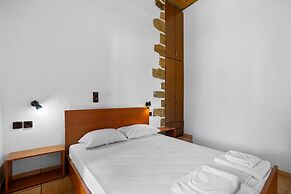 Countryside Apartment 2 With Shared Swimming Pool