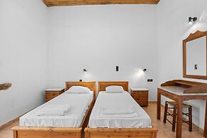 Countryside Apartment 2 With Shared Swimming Pool