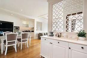 Salute de Leman Luxury Apartment