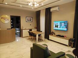 Ringruby Hotel, Eso Close