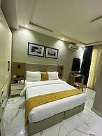 Ringruby Hotel, Eso Close
