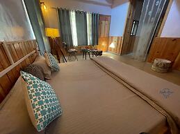 Boho Grove Cafe and Stay