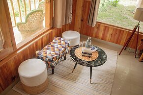 Boho Grove Cafe and Stay