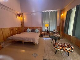 Boho Grove Cafe and Stay