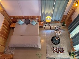 Boho Grove Cafe and Stay