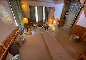 Boho Grove Cafe and Stay