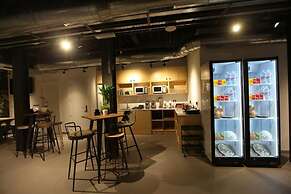 VTZ The Botanic Hostel