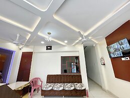 Hotel Gupta Residency - near Temple