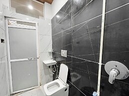 Hotel Gupta Residency - near Temple