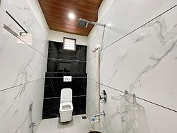 Hotel Gupta Residency - near Temple