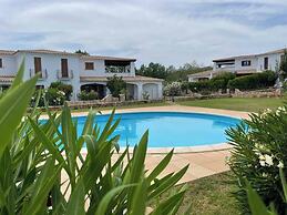 Luisa Apartment In Budoni Shared Pool