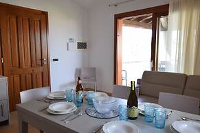 Luisa Apartment In Budoni Shared Pool