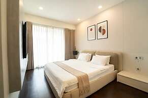 Serenity Sky Villas Luxury Apartment