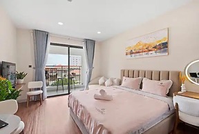 Saigon Royal View Residence & River