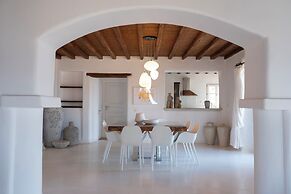 Topos Exclusive Mykonos