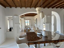 Topos Exclusive Mykonos