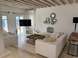 Topos Exclusive Mykonos