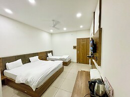 Hotel Govindam Inn - near Temple