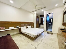 Hotel Govindam Inn - near Temple