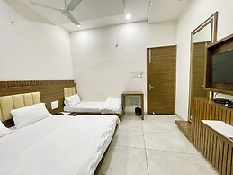 Hotel Govindam Inn - near Temple