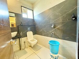 Hotel Govindam Inn - near Temple