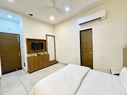 Hotel Govindam Inn - near Temple