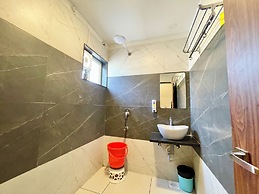 Hotel Govindam Inn - near Temple