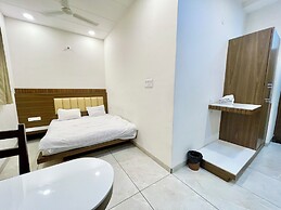 Hotel Govindam Inn - near Temple