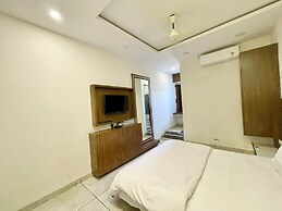 Hotel Govindam Inn - near Temple