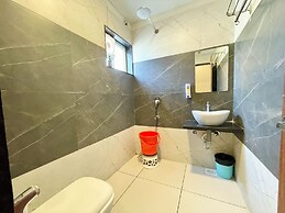 Hotel Govindam Inn - near Temple