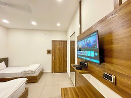 Hotel Govindam Inn - near Temple