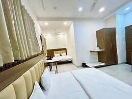 Hotel Govindam Inn - near Temple