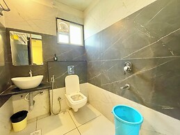 Hotel Govindam Inn - near Temple