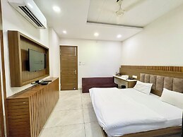 Hotel Govindam Inn - near Temple