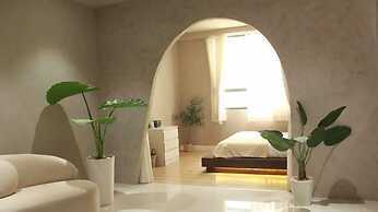 ICON 56 Luxury Aparment