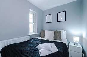 Charming Manchester 3-bed House