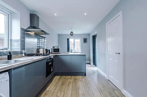 Charming Manchester 3-bed House