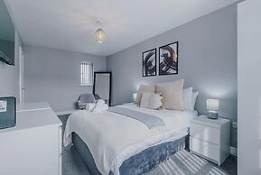 Charming Manchester 3-bed House